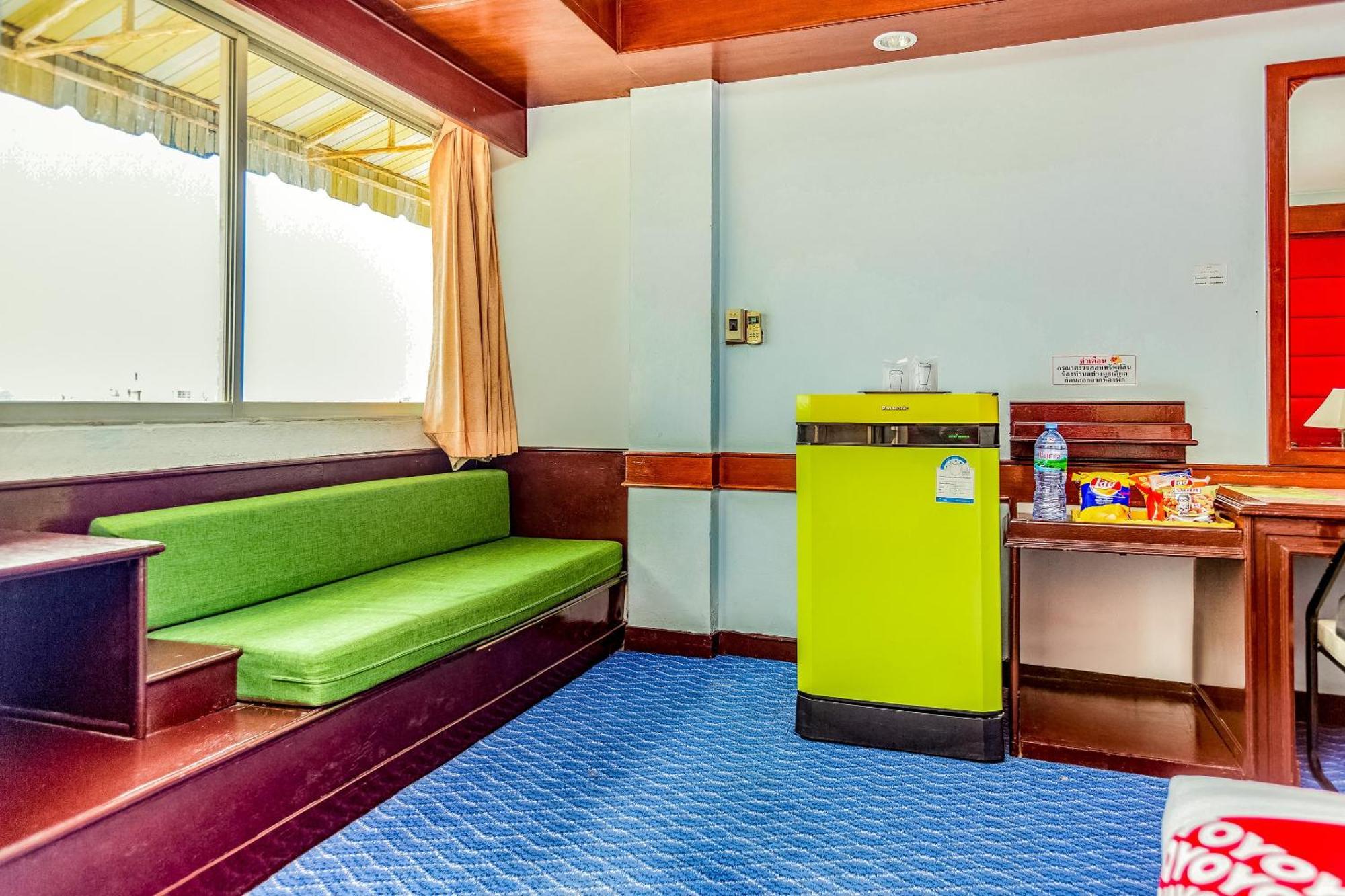 Oyo 441 Grand Thara Hotel Surat Thani Exteriér fotografie
