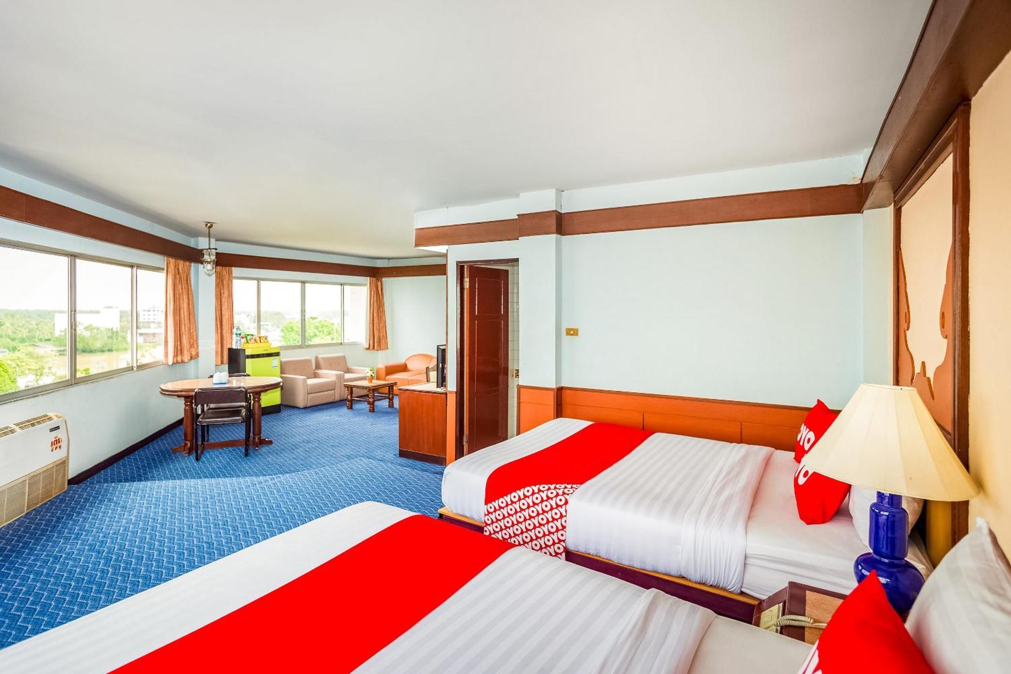 Oyo 441 Grand Thara Hotel Surat Thani Exteriér fotografie