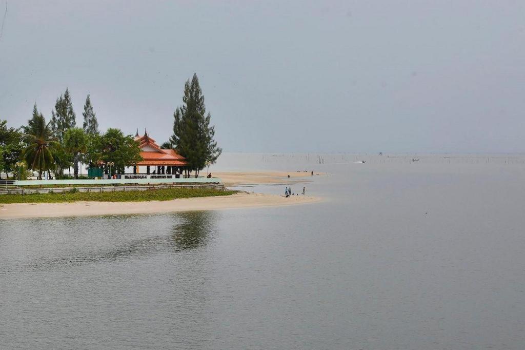 Oyo 441 Grand Thara Hotel Surat Thani Exteriér fotografie