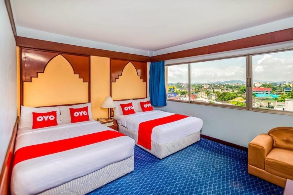 Oyo 441 Grand Thara Hotel Surat Thani Exteriér fotografie