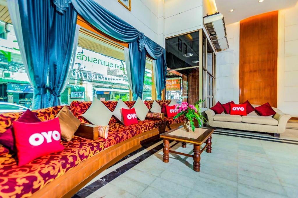 Oyo 441 Grand Thara Hotel Surat Thani Exteriér fotografie