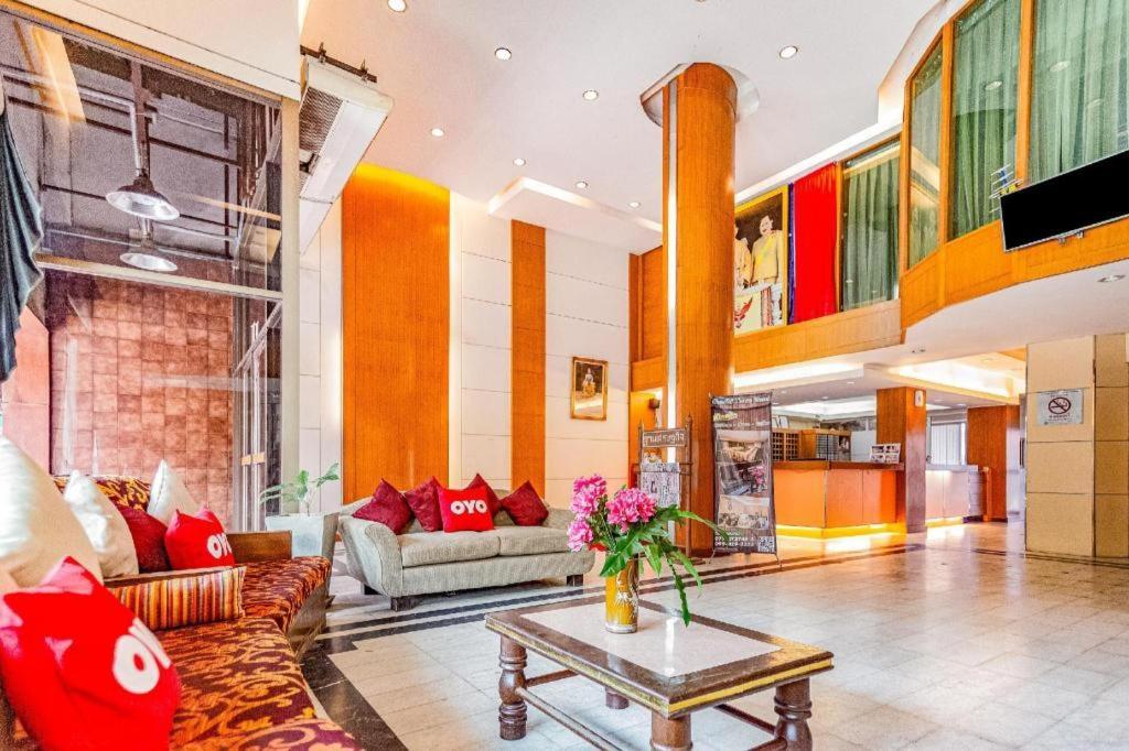 Oyo 441 Grand Thara Hotel Surat Thani Exteriér fotografie