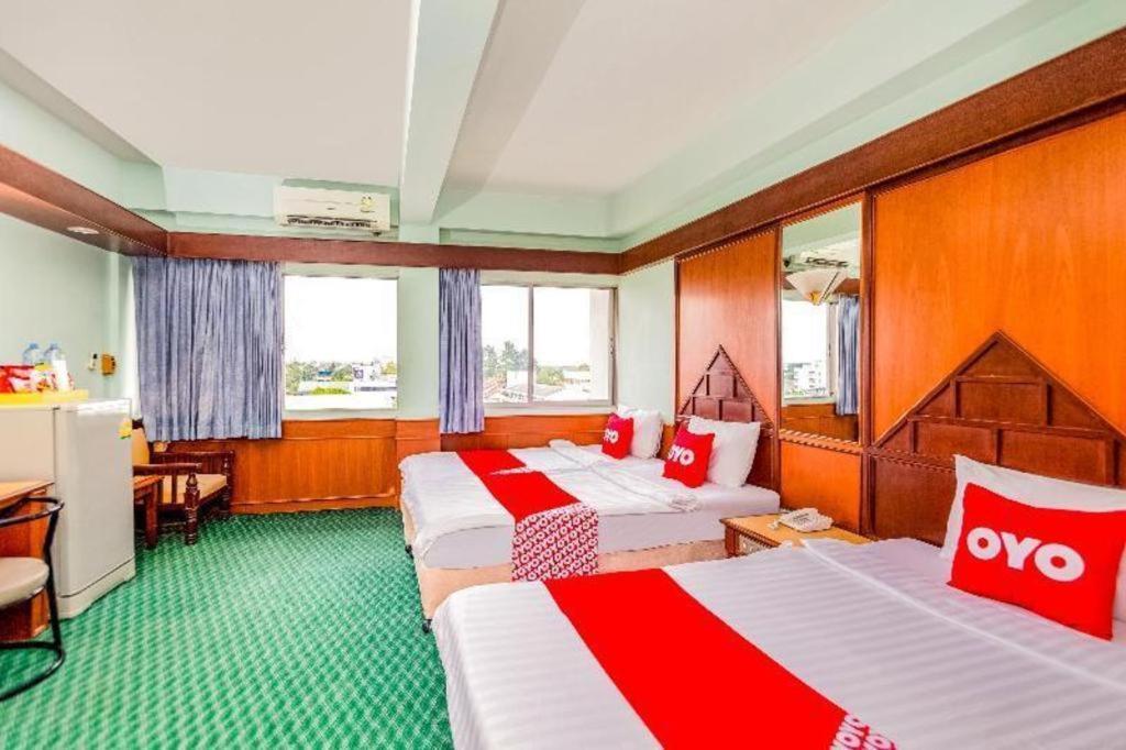 Oyo 441 Grand Thara Hotel Surat Thani Exteriér fotografie